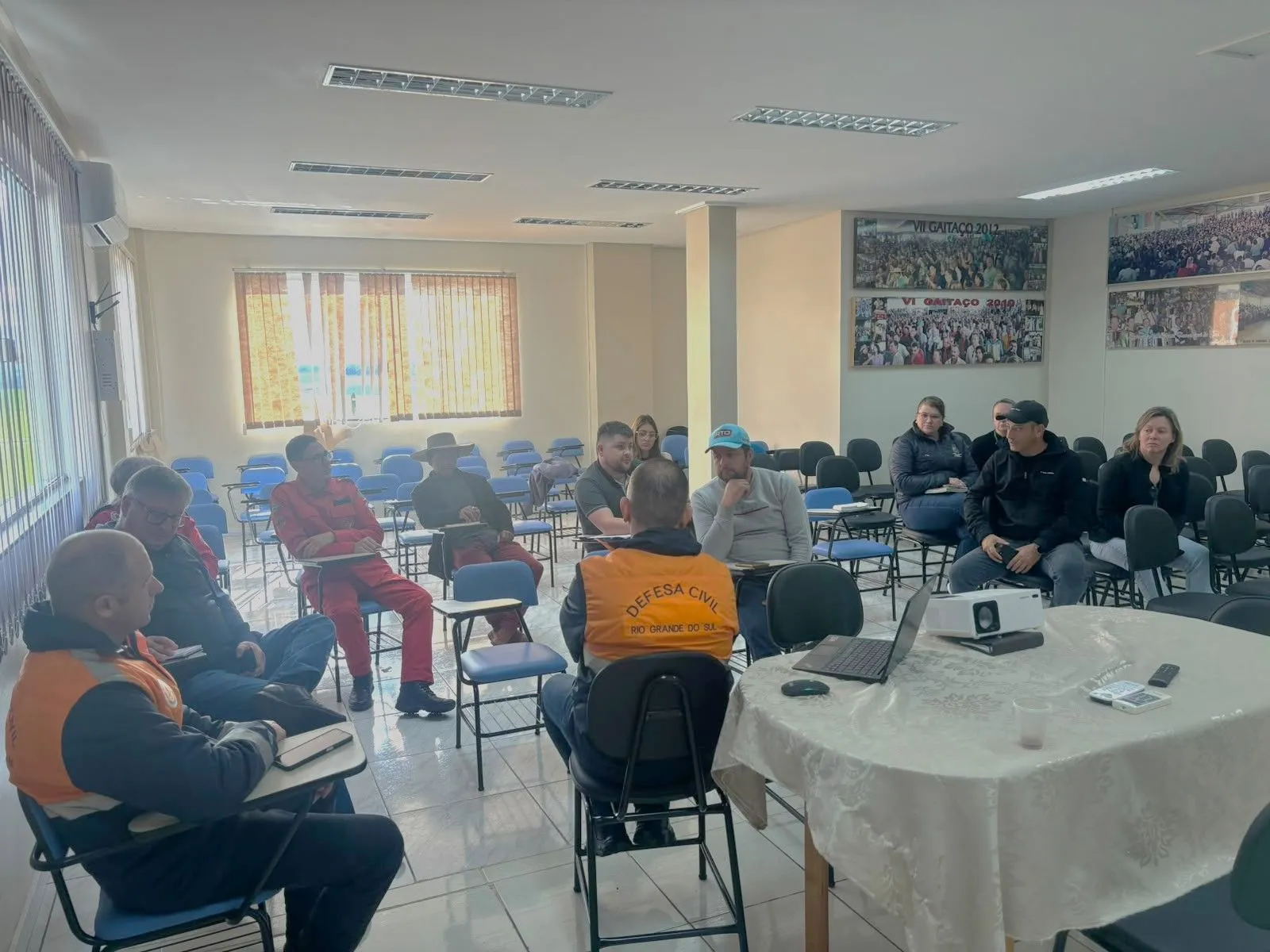 Imagem destaque da notícia: Ações da Defesa Civil são apresentadas durante reunião com representantes da 7ª CREPDEC