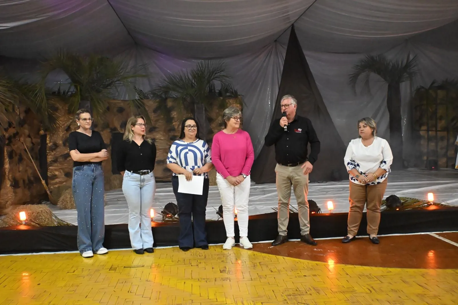 Imagem destaque da notícia: Festa da Família reúne comunidade escolar da EMEF Raimundo Nedel em noite de integração