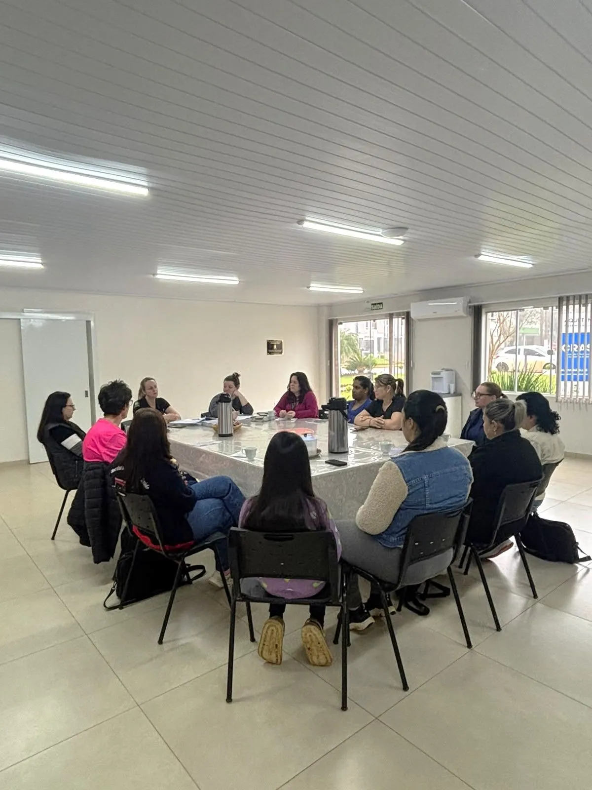 Imagem destaque da notícia: Reunião aborda o Programa Família Acolhedora e prepara profissionais para disseminação do serviço