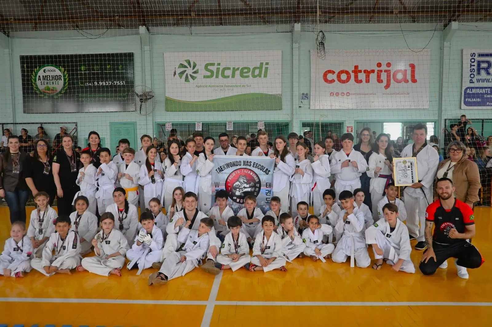 Imagem destaque da notícia: 1º Open Taekwondo Wolf reúne cerca de 200 atletas em Almirante Tamandaré do Sul