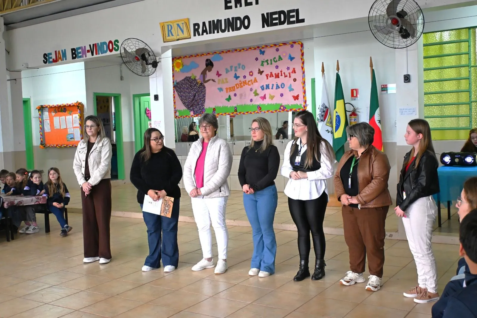 Imagem destaque da notícia: Mostra do Conhecimento da EMEF Raimundo Nedel apresenta projetos desenvolvidos pelos estudantes