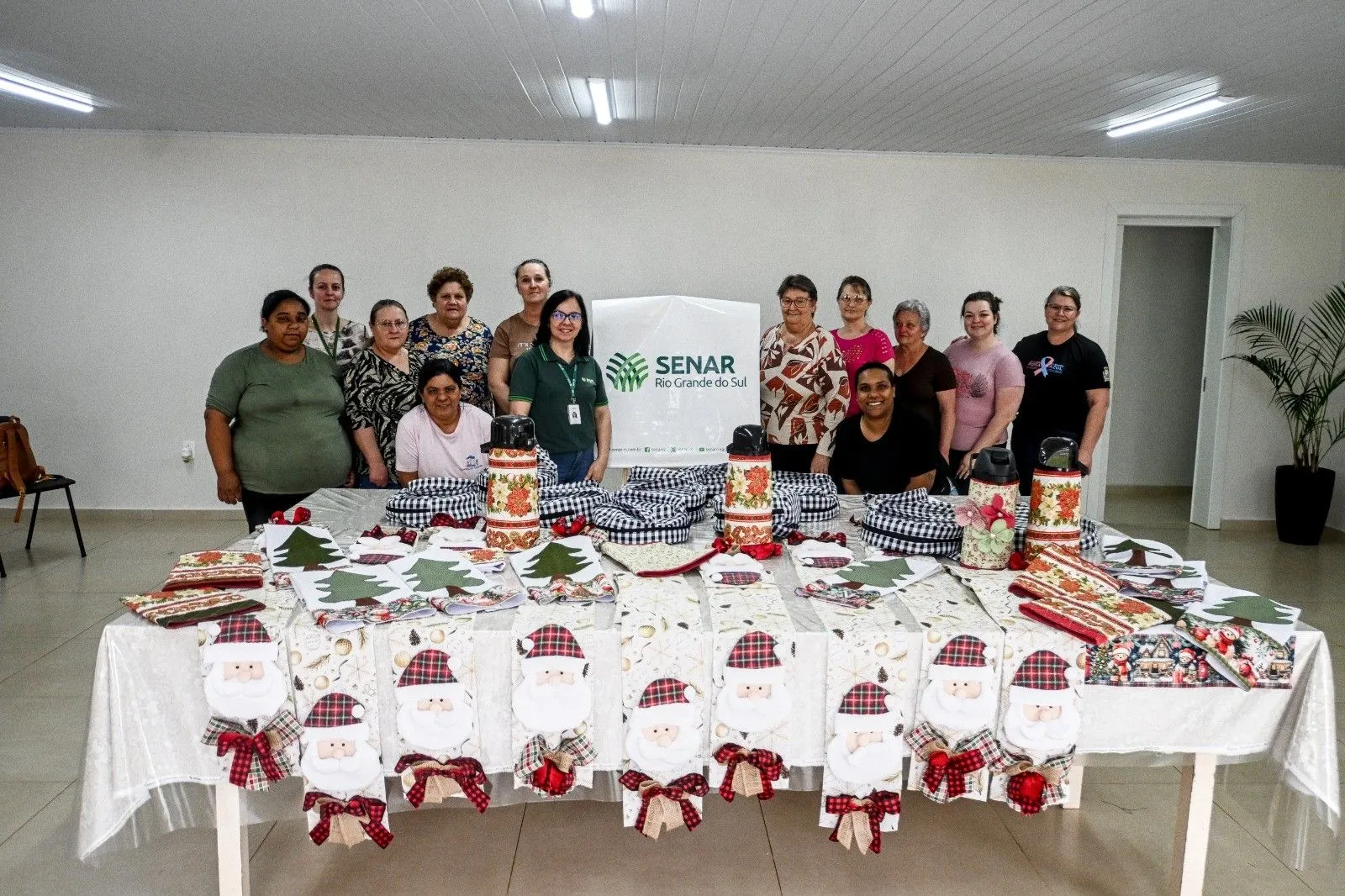 Imagem destaque da notícia: Curso de Artesanato em Patchwork promove aprendizado e desenvolvimento de habilidades em Almirante Tamandaré do Sul